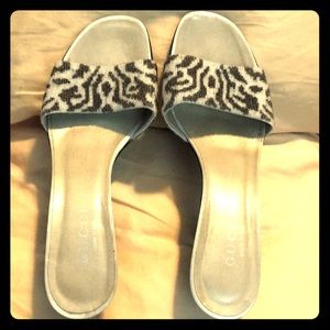 Elegant Gucci Beaded sandal mule